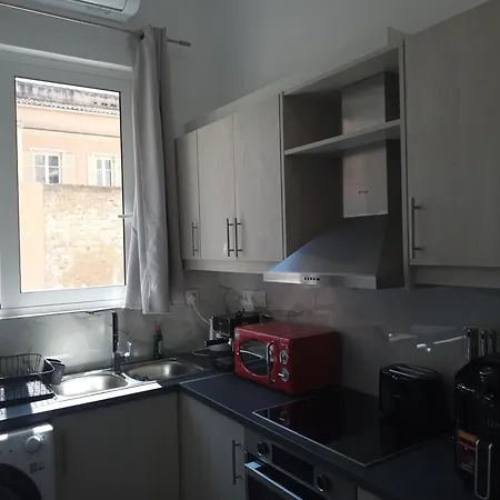 Apartament George And Helen's