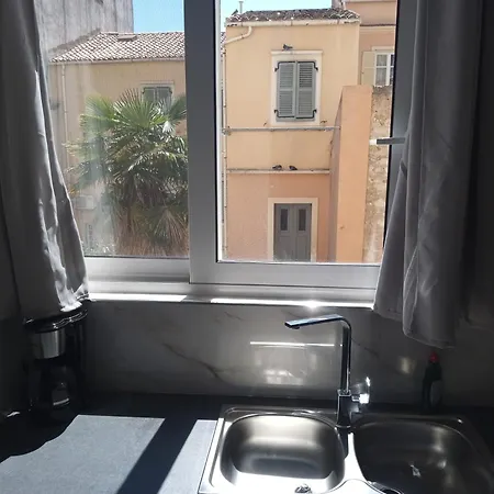 George And Helen's * Corfu (city)