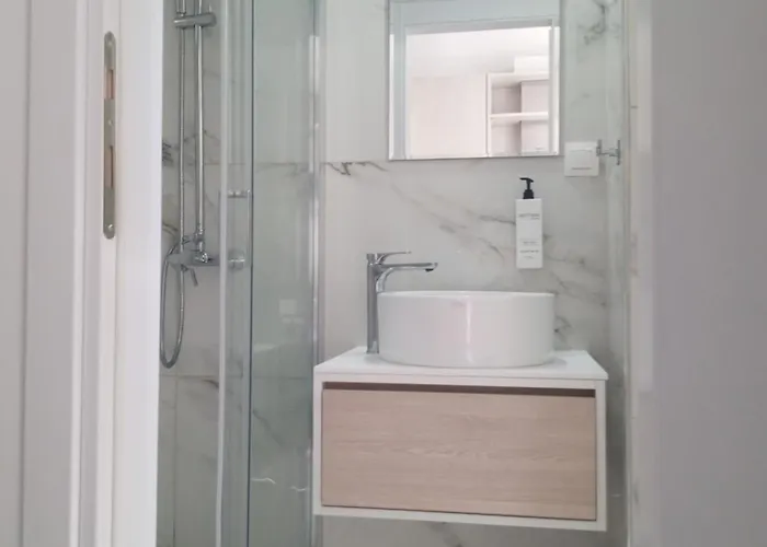 George And Helen's * Corfu (city)