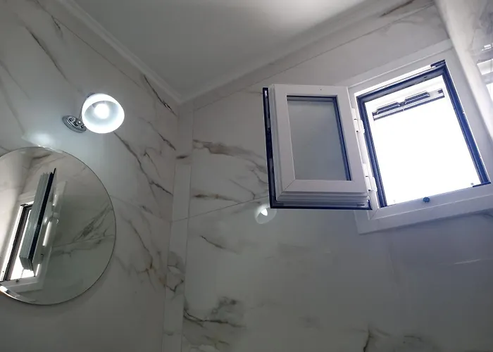 George And Helen's Corfu (city)