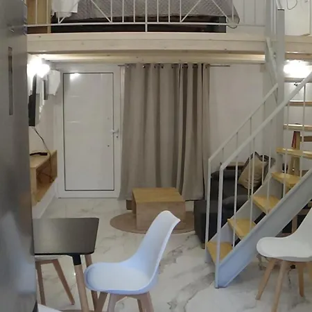 George And Helen's Apartment *