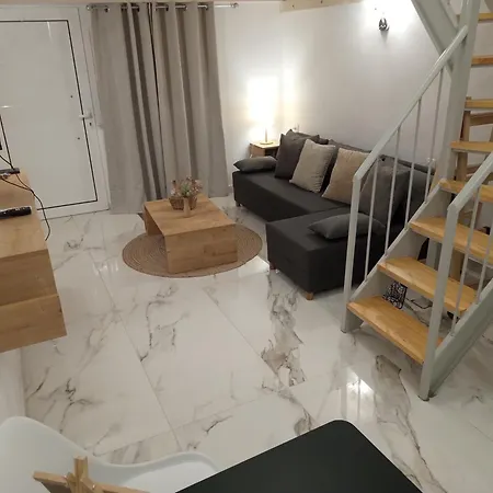 George&helen's Corfu (city)