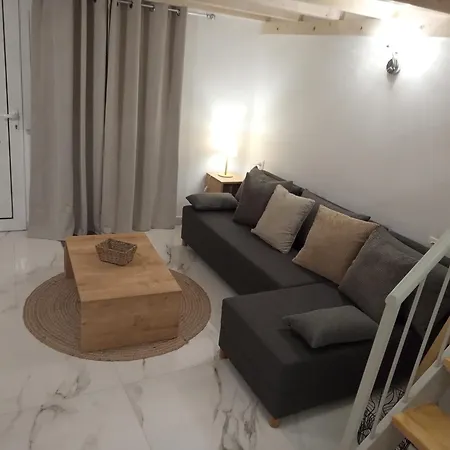 George And Helen's Apartment