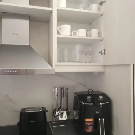 George And Helen's Apartment *