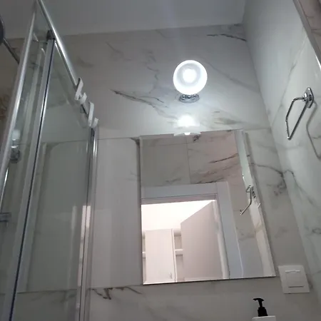 George And Helen's Appartement