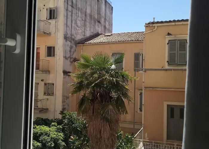 George And Helen's Appartement